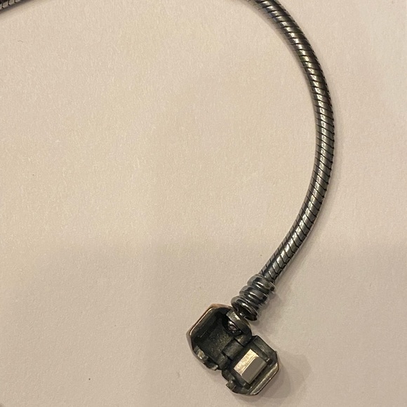 Pandora bracelet - Picture 2 of 3